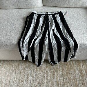 Miss Style Women's Black & White Striped Pants Size M – Trendy & Versatile
